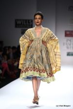 Model walk the ramp for Virtues Show at Wills Lifestyle India Fashion Week 2012 day 5 on 10th Oct 2012 (198).JPG