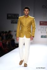 Model walk the ramp for Virtues Show at Wills Lifestyle India Fashion Week 2012 day 5 on 10th Oct 2012 (201).JPG