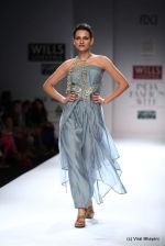 Model walk the ramp for Virtues Show at Wills Lifestyle India Fashion Week 2012 day 5 on 10th Oct 2012 (207).JPG