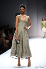 Model walk the ramp for Virtues Show at Wills Lifestyle India Fashion Week 2012 day 5 on 10th Oct 2012 (224).JPG