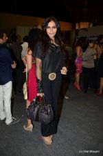 Nisha Jamwal at Wills Lifestyle India Fashion Week 2012 day 4 on 9th Oct 2012,1 (115).JPG