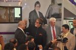Amitabh Bachchan celebrates birthday at Seven Hills on 11th Oct 2012 (64).JPG
