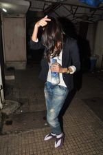 Anushka Sharma snapped at Ketnav in Mumbai on 11th Oct 2012 (28).JPG