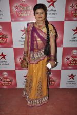 at Star Pariwar Diwali episodes red carpet in Mumbai on 13th Oct 2012 (36).JPG