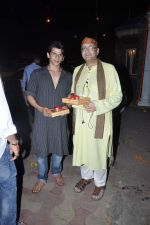 Vivek Vaswani at Sanjay Gupta_s Mata Ki Chowki in Andheri, Mumbai on 16th Oct 2012 (17).JPG