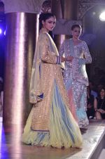 Model walks for Maheka Mirpuri Show in Taj Hotel, Mumbai on 17th Oct 2012 (100).JPG