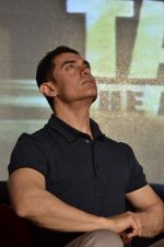 Aamir Khan at the music launch of film Talaash in Mumbai on 18th Oct 2012 (210).JPG
