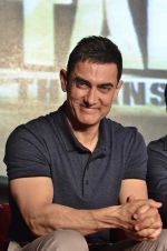 Aamir Khan at the music launch of film Talaash in Mumbai on 18th Oct 2012 (218).JPG