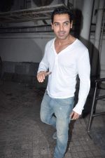 John Abraham at Student of the year special screening in PVR, Mumbai on 18th Oct 2012 (50).JPG