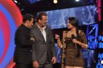 Sonakshi Sinha, Sanjay Dutt, Salman Khan on the sets of Bigg Boss 6 in Lonavla, Mumbai on 19th Oct 2012 (43).JPG