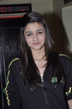 Alia Bhatt at Student of the year promotions in PVR and Cinemax, Mumbai on 20th Oct 2012 (25).JPG