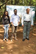 Swini Khara at Delhi Safari promotions in National Park, Mumbai on 20th Oct 2012 (43).JPG