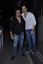 Varun Dhawan, Krushna at Student of the year promotions in PVR and Cinemax, Mumbai on 20th Oct 2012 (58).JPG