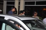 Shahrukh Khan came to Bid farewell to Yash Chopra in Lilavati Hospital on 21st Oct 2012 (44).JPG