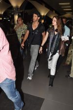 Hrithik Roshan, Suzanne Roshan snapped at the Airport in Mumbai on 22nd Oct 2012 (10).JPG