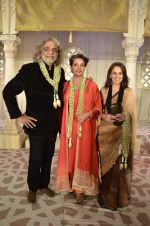 Shabana Azmi at Sahchari foundation show by designer Meera and Musaffar Ali on 22nd Oct 2012 (170).JPG