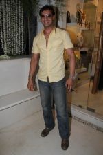 GOMZI KAPOOR at the Launch of Azeem Khan_s festive accessory collection in Mumbai on 23rd Oct 2012.JPG