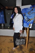 Poonam Dhillon at the launch of Rouble Nagi_s exhibition in Olive, Mumbai on 23rd Oct 2012 (102).JPG