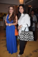 Poonam Dhillon, Pria Kataria Puri at the launch of Rouble Nagi_s exhibition in Olive, Mumbai on 23rd Oct 2012 (103).JPG
