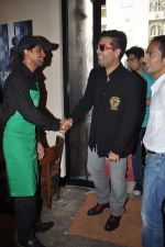 Karan Johar at Student of the year launch Starbucks new shop in Mumbai on 24th Oct 2012 (36).JPG