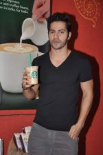 Varun Dhawan at Student of the year launch Starbucks new shop in Mumbai on 24th Oct 2012 (122).JPG