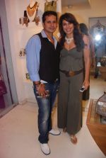 Pooja Bedi at Azeem Khan accessories launch in Mumbai on 24th Oct 2012 (105).JPG