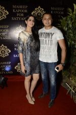 VARDHAMAN CHOKSI WITH WIFE at Maheep Kapoor_s festive colelction launch at Satyani Jewels in Mumbai on 25th Oct 2012.JPG