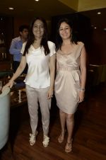 at Maheep Kapoor_s festive colelction launch at Satyani Jewels in Mumbai on 25th Oct 2012 (28).JPG