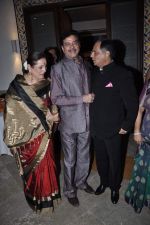 Shatrughan Sinha, Poonam Sinha at Pahlaj Nahlani_s sons wedding reception in Mumbai on 26th Oct 2012 (86).JPG