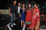 Yuvraj Singh, Karan Johar, Farah Khan, Kirron Kher on the sets of India_s Got Talent in Filmcity, Mumbai on 26th Oct 2012 (17).JPG
