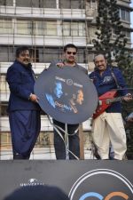 Hariharan, Leslie Lewis at Colonial cousins album launch in Carter Road, Mumbai on 27th Oct 2012 (51).JPG