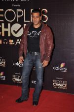 Salman Khan at People_s Choice Awards in Mumbai on 27th Oct 2012 (252).JPG