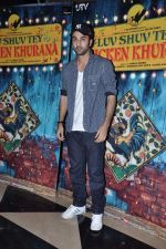 Ranbir Kapoor at Luv Shuv Tey Chicken Khurana Premiere in PVR on 29th Oct 2012 (5).JPG