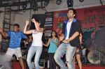 Jackky Bhagnani at Ajab Gajab Love promotions at NM college in Juhu, Mumbai on 1st Nov 2012 (73).JPG