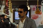 Kunal Kapoor cooks for fans at Book my show contest winners greet n meet event on 2nd Nov 2012 (59).JPG