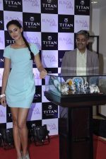 Nargis Fakhri at Titan Raga new collection launch in Bandra, Mumbai on 31st Oct 2012 (27).JPG