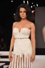 Kangna Ranaut walk the ramp for Gavin Miguel Show at Blender_s Pride Fashion Tour Day 1 on 3rd Nov 2012 (80).JPG