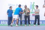 Kunal Kapoor at Max Bupa marathon in MMRDA on 4th Nov 2012 (40).JPG