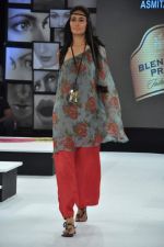 Model walk the ramp for Asmita Marwah Show at Blender_s Pride Fashion Tour Day 1 on 3rd Nov 2012 (16).JPG