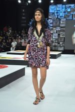 Model walk the ramp for Asmita Marwah Show at Blender_s Pride Fashion Tour Day 1 on 3rd Nov 2012 (45).JPG