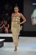 Model walk the ramp for Nandita Mahtani Show at Blender_s Pride Fashion Tour Day 2 on 4th Nov 2012 (19).JPG