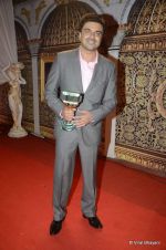 at ITA Awards red carpet in Mumbai on 4th Nov 2012 (252).JPG