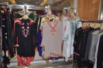 at Kimaya showcases Ritu beri_s collection in Juhu, Mumbai on 5th Nov 2012 (28).JPG