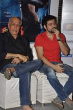 Emraan Hashmi, Mahesh Bhat at Raaz 3 DVD launch in Andheri, Mumbai on 6th Nov 2012 (29).JPG