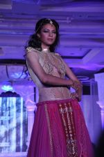 at Grand fashion Extravaganza Show Ignite in J W Marriott, Mumbai on 8th Nov 2012,1 (100).JPG