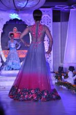 at Grand fashion Extravaganza Show Ignite in J W Marriott, Mumbai on 8th Nov 2012,1 (112).JPG