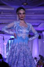 at Grand fashion Extravaganza Show Ignite in J W Marriott, Mumbai on 8th Nov 2012,1 (113).JPG
