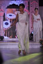 at Grand fashion Extravaganza Show Ignite in J W Marriott, Mumbai on 8th Nov 2012,1 (13).JPG