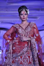 at Grand fashion Extravaganza Show Ignite in J W Marriott, Mumbai on 8th Nov 2012,1 (135).JPG