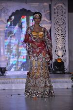 at Grand fashion Extravaganza Show Ignite in J W Marriott, Mumbai on 8th Nov 2012,1 (137).JPG